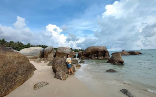Pantai Tanjung Pesona. (Foto: IG @nanihandayani2806)