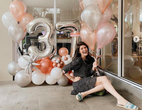 Dikira Kristen, Artis Ini muslim sejak lahir. (Foto: Instagram)