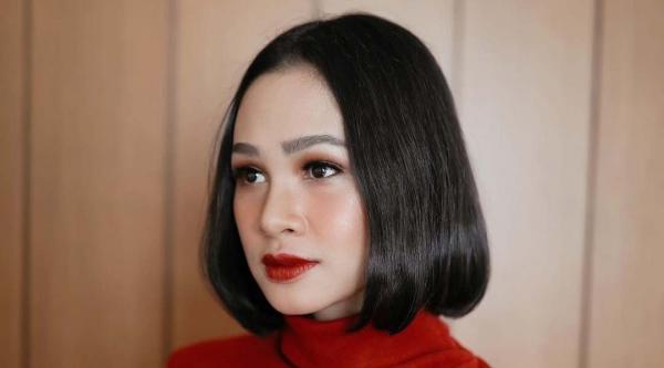 15 Artis Cantik Suka Kucing2 Deretan artis cantik penyuka kucing ras seharga puluhan juta rupiah. (foto: Instagram)