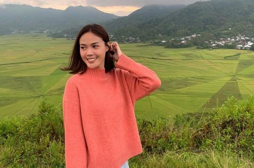 Artis Indonesia beradegan panas di film, Della Dartyan.