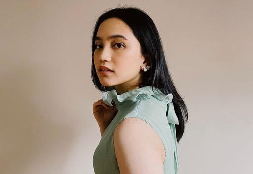 Artis cantik berani adegan ciuman di film Indonesia, Rachel Amanda.