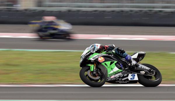 Momen Penonton WSBK Kompak Teriakkan Indonesia di Sirkuit Mandalika (Foto: iNews/Vinka Andini)