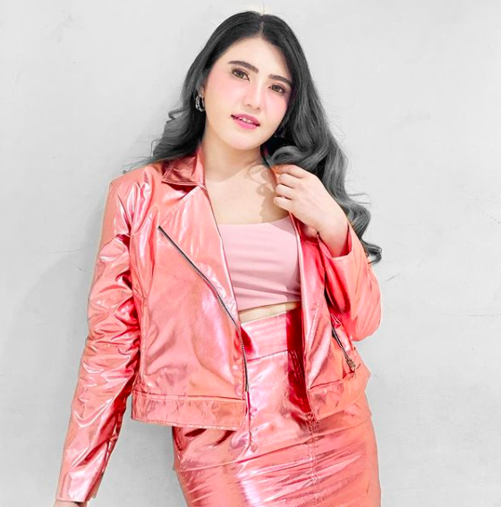 Screen Shot 2021 11 21 At 18 27 24 Penyanyi top merangkak dari pengamen di lampu merah hingga di terminal. (Foto: Instagram)