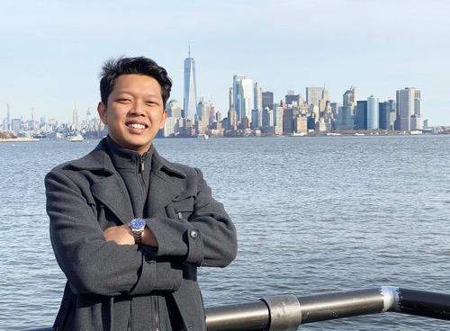 Artis terkenal dengan logat daerah, Bayu Skak.