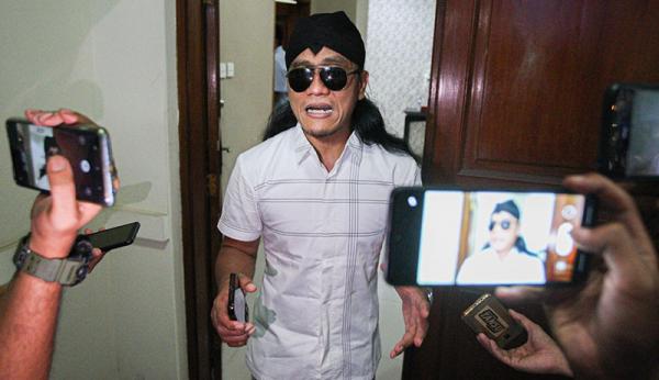 Gus Miftah menjelaskan alasan Habib Luthfi mundur dari kepengurusan PBNU. (Foto: Istimewa)