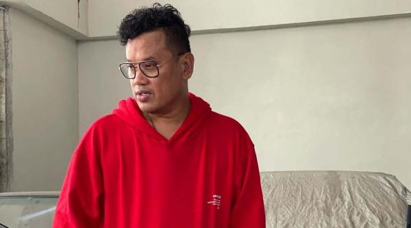 26 Uya Kuya Deretan artis Indonesia ini ternyata hobi memelihara ikan cupang. (Foto: Instagram)