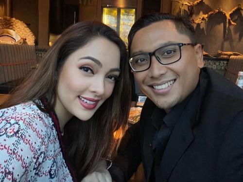 Artis menikah dengan keturunan bangsawan, Reisa Subroto.