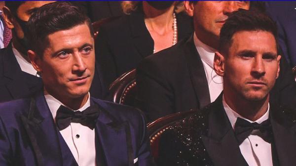 Bintang Paris Saint-Germain (PSG), Lionel Messi raih Ballin dOr ke-7, Selasa (30/11/2021) dini hari WIB. Dia memberikan penghormatan khusus untuk Lewandowski. (Foto: Marca)