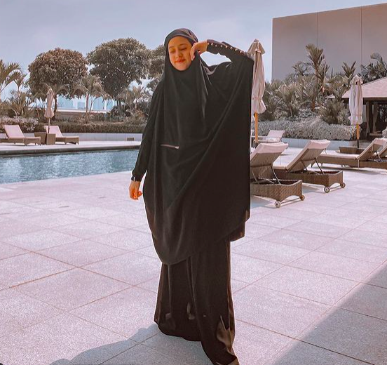 Artis Indonesia Keturunan India. (Foto: Instagram)