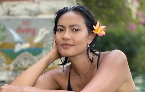 Artis cantik Indonesia betah melajang, Lola Amaria.