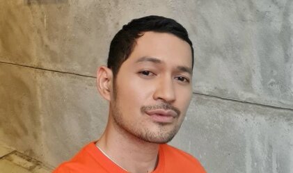 Artis Indonesia keturunan Papua, Evan Sanders.