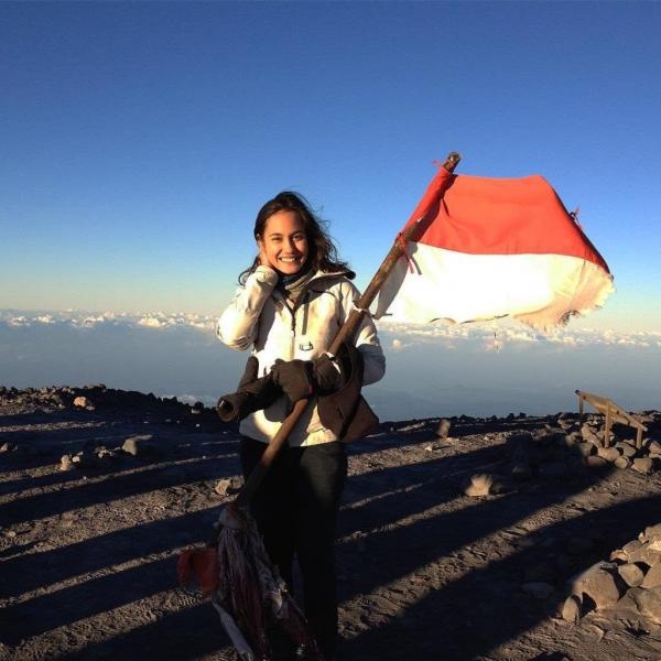 Deretan artis ini pernah mendaki Gunung Semeru. (Foto: Instagram)