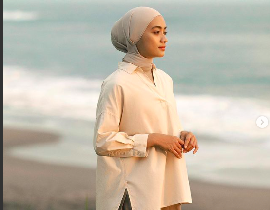 Screen Shot 2021 12 05 At 18 57 19 Artis penulis buku terkenal. (Foto: Instagram)