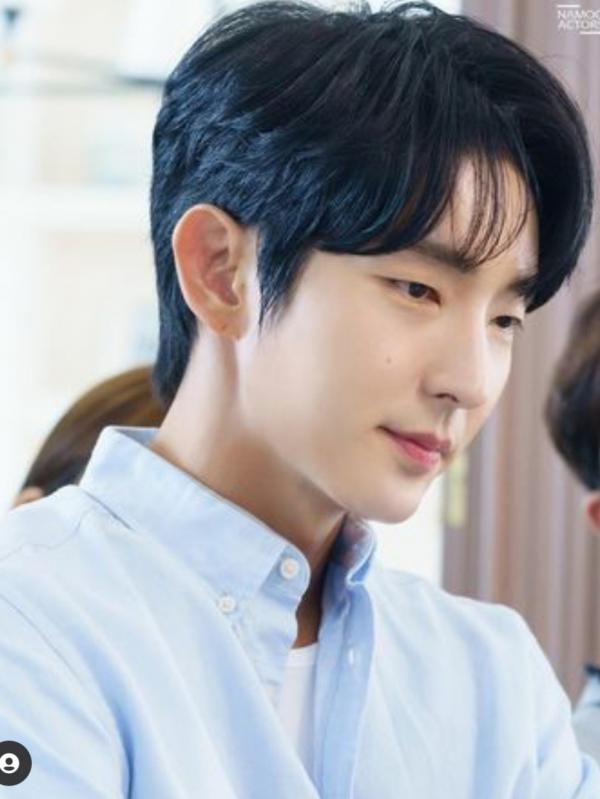 Artis Korea Ini Makin Tua Tambah Kinclong. (Foto: Instagram)