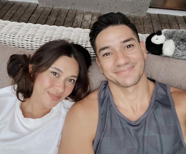 WhatsApp Image 2021 12 09 At 11 39 42 AM Deretan artis pria Indonesia ini mempunyai kemiripan wajah dengan selebritis wanita. (foto: Instagram)