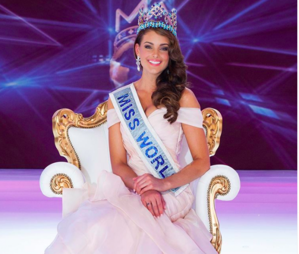 Screen Shot 2021 12 10 At 18 35 10 Rolene Strauss - Afrika Selatan