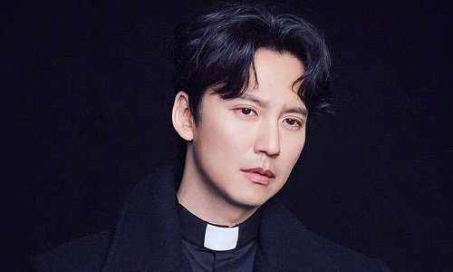 aktor Korea ini rela tampil jadi wanita demi sebuah peran di drama, Kim Nam Gil.