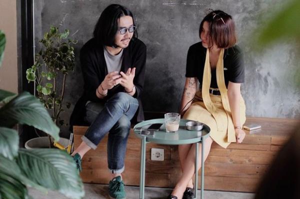 Ud Mitra UD Mitra buka setiap hari dari jam 08.00 pagi hingga 00.00 malam. Cocok bagi kamu yang suka nongkrong. (Foto : @ud_mitra)