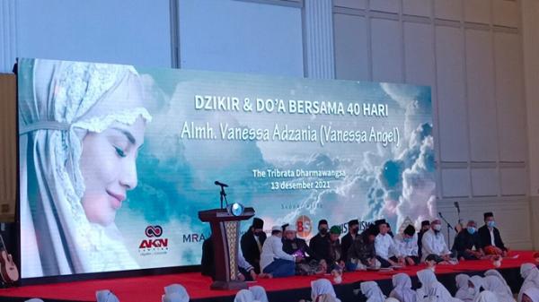 Perbedaan Mencolok Fuji Dan Mayang Di Pengajian 40 Hari Vanessa Dan