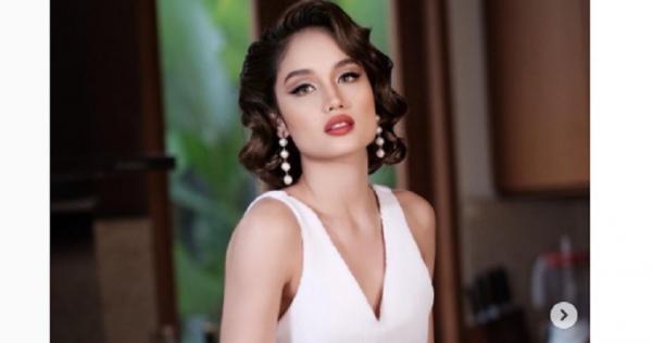Artis doyan makan ikan asin. (Foto: Instagram)