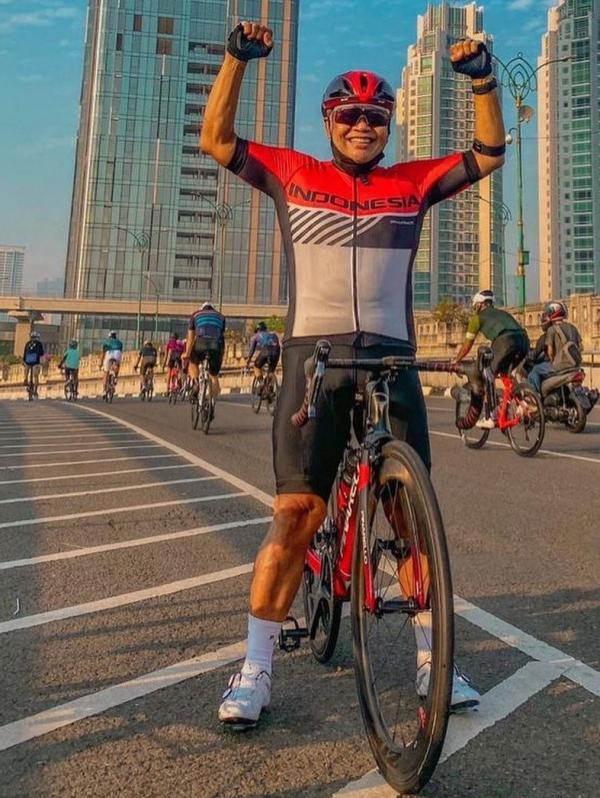 Deretan orang tajir yang kini jadi selebritis. (Foto: Instagram)