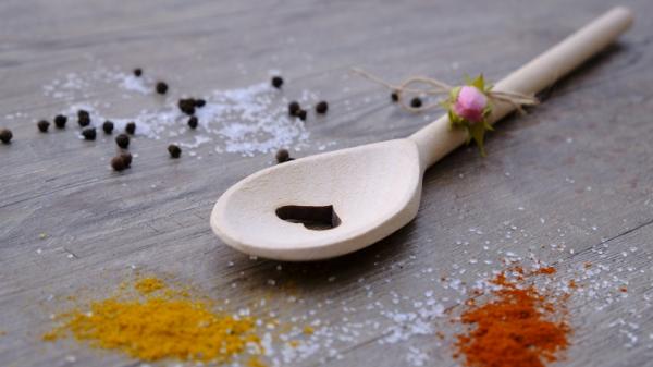 Rekomendasi kado natal, peralatan makan dari kayu Rekomendasi kado natal, peralatan makan dari kayu (Pixabay)