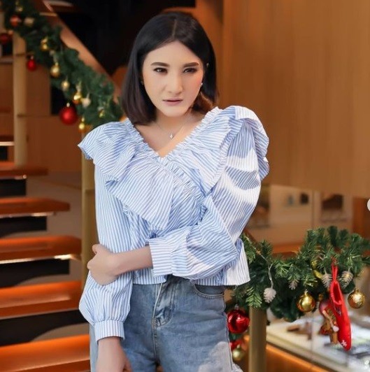 Deretan artis cantik menikahi pemain sepak bola. (Foto: Instagram)