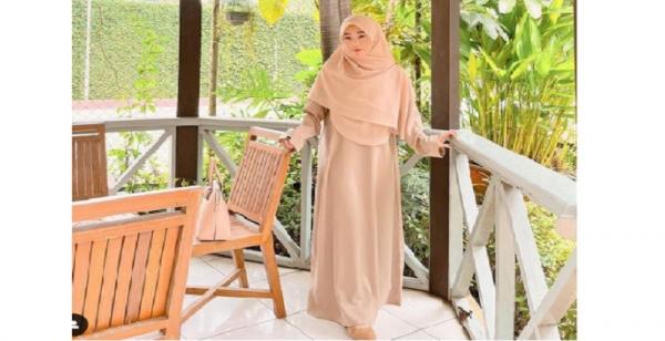 Artis cantik keturunan Tionghoa, Larissa Chou