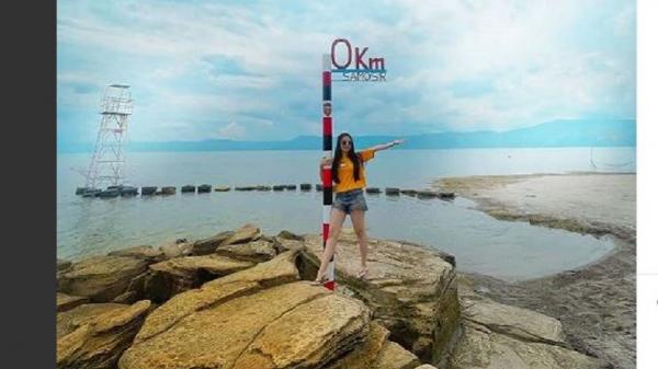 Batu Hoda Beach, salah satu dari 5 tempat wisata di Samosir, Sumatera Utara yang dikunjungi saat libur akhir tahun. (Foto: Instagram)