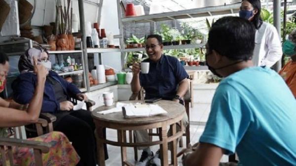 Anies Di Ragunan 2 Instagram Gubernur DKI Jakarta Anies Baswedan memanfaatkan akhir pekan pagi bersama keluarga dengan melihat Taman Anggrek Ragunan, Sabtu (3/4/2021). (Foto: Instagram).