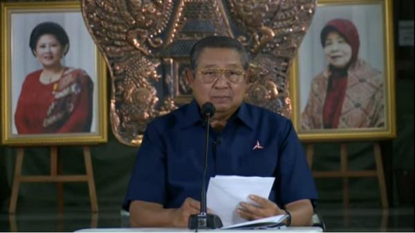 Sby Soal Moeldoko Youtube  Ketum PKPI, Diaz Hendropriyono membagikan foto lawas SBY dan Moeldoko saat masih aktif di TNI bersama AM Hendropriyono. (Foto: Instagram @diaz.hendropriyono)