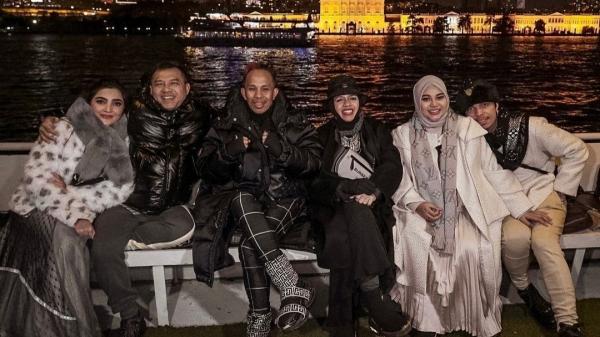 Ashanty naik kapal cruise. (Foto: Instagram)