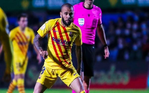 Bek Barcelona, Dani Alves. Bek Barcelona, Dani Alves. (Foto: Twitter/@FCBarcelona)