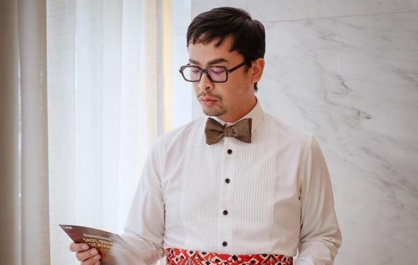 Dave Hendrik sempat lakukan transplantasi rambut.