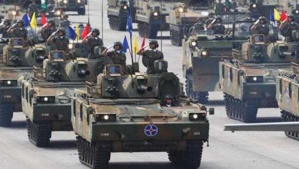 Kendaraan lapis baja Korea Selatan. (Foto: AP Photo/Ahn Young-joon)