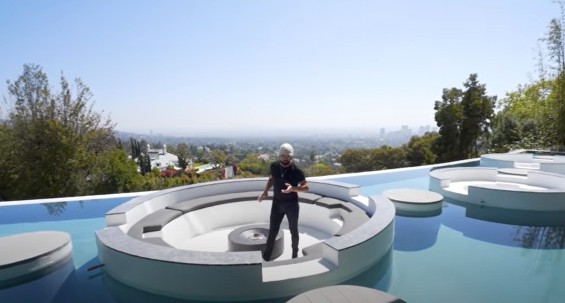 The One, rumah termahal di AS seharga Rp4,26 triliun, ada 21 kamar hingga kelab malam. Foto: YouTube ProducerMichael