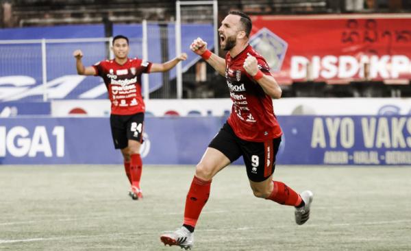Striker Bali United Ilija Spasojevic (Foto: Bali United)