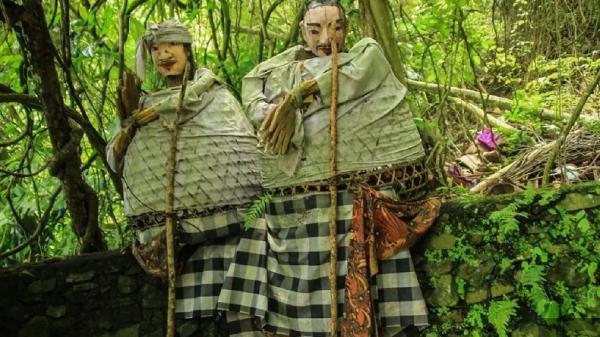 Tradisi Pemakaman Trunyan Bali Tradisi Pemakaman Trunyan, Bali (Foto: Kemenparekraf)