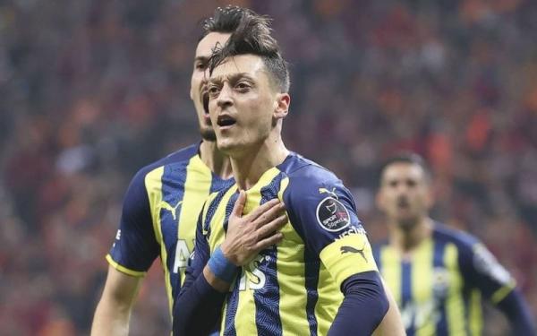 Gelandang Fenerbahce, Mesut Ozil Gelandang Fenerbahce, Mesut Ozil. (Foto: Instagram/@m10_official)