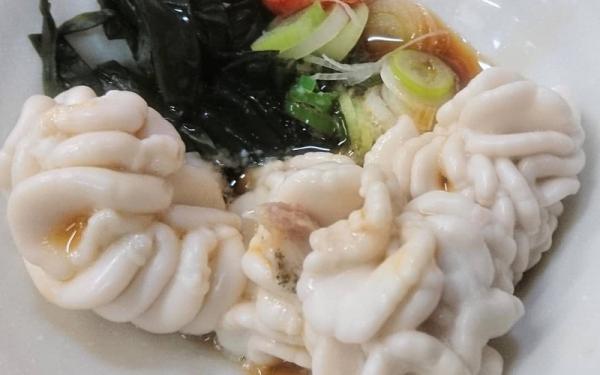 Kuliner ekstrem shirako dari Jepang (Foto: Instagram tripglobaleatlocal1)