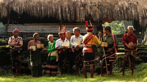 MARAPU Warga di Sumba, NTT, masih banyak yang menganut kepercayaan nenek moyang, Marapu. (Foto: istimewa/infobudaya.net)
