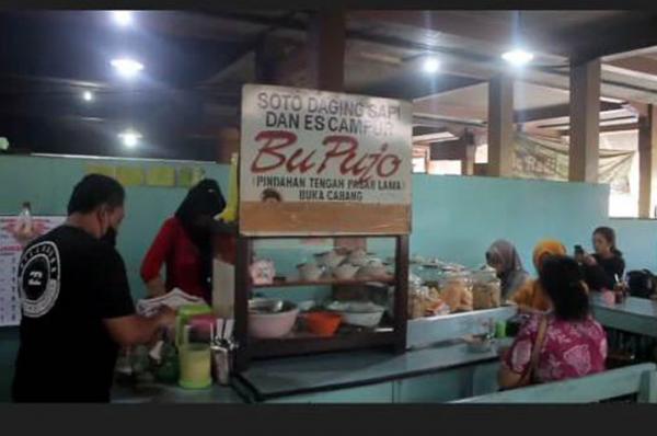 Mencicipi Soto Bu Pujo, Kuliner Legendaris di Tengah Pasar Beringharjo Jogja