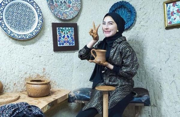 Shandy Purnamasari OOTD saat liburan di Turki. (Foto: IG)