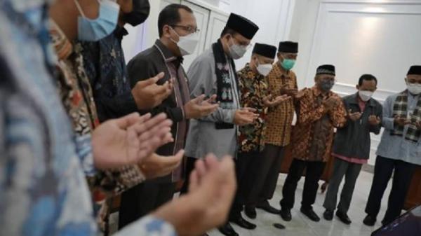 Warga Petamburan Datangi Anies, Bersyukur Dapat Kepastian Hukum Tanah ...