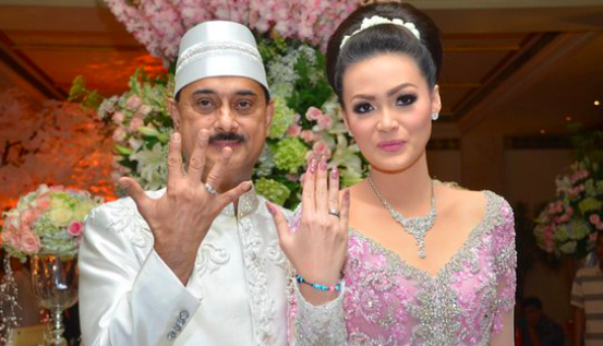 Screen Shot 2022 01 14 At 05 34 53 Deretan artis ini bercerai paling cepat. (Foto: Istimewa)