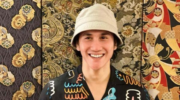 16 Vino G Bastian Artis Indonesia ini paling banyak main di film.(Foto: Instagram)