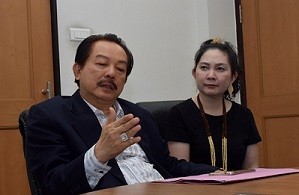 Eunike Lenny Silas (kanan)