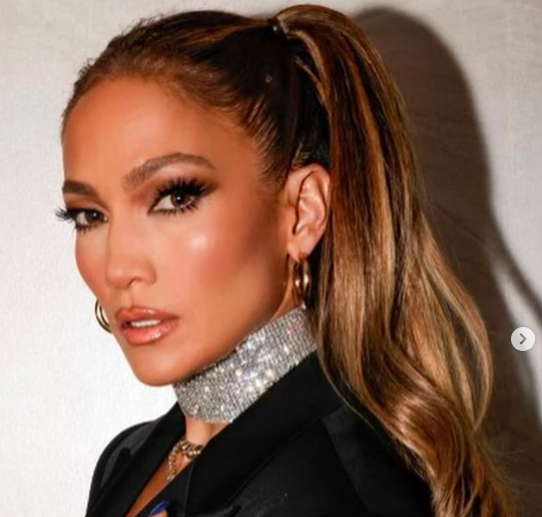 Screen Shot 2022 01 18 At 06 32 41 Penyanyi Tidak Bisa Mainkan Alat Musik. (Foto: Instagram)