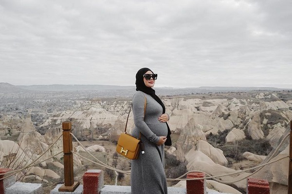 Artis Indonesia yang Pernah Traveling ke Cappadocia, Aurel Hermansyah.
