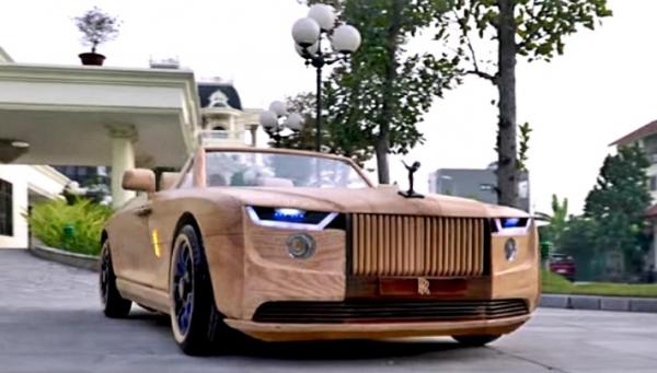Hadiah untuk Anak, Orang Tua Ini Buatkan Mobil Mewah Rolls-Royce Terbuat dari Kayu
